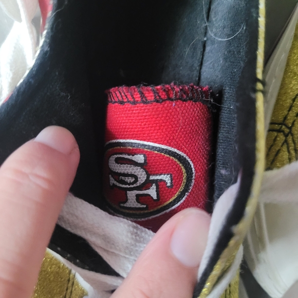 49ers NFL Women's Sneakers SIZE 7 - Picture 3 of 5